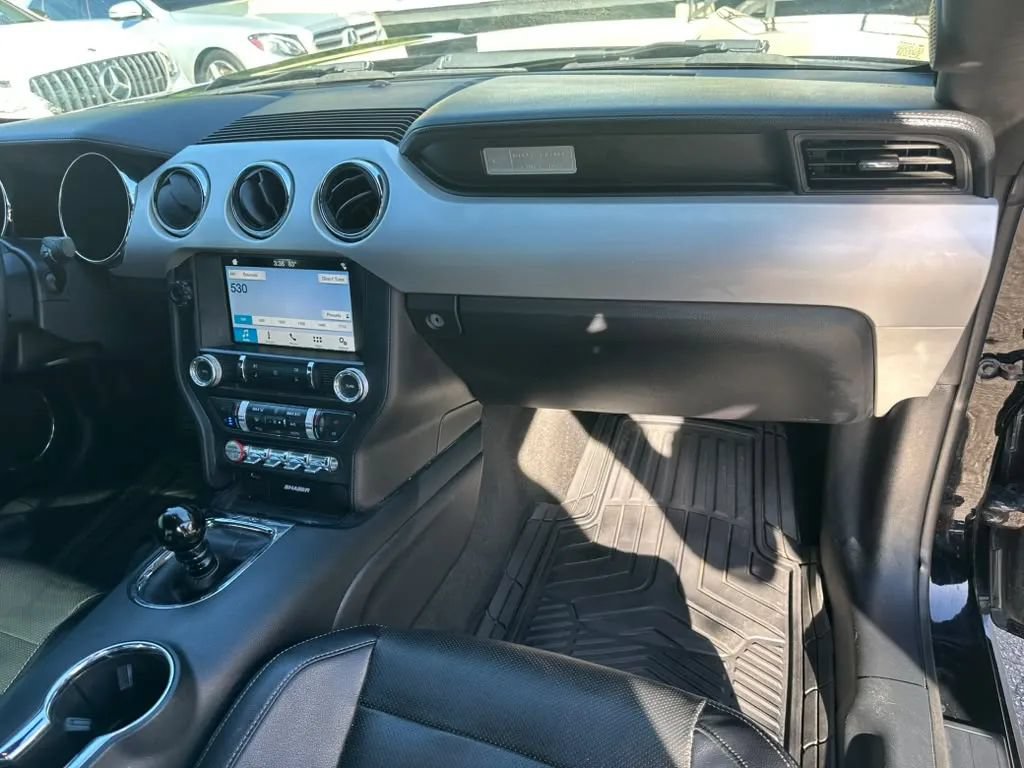 Used 2016 Ford Mustang Premium RWD image 8