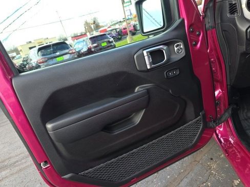 Used 2024 Jeep Wrangler Sport S image 10