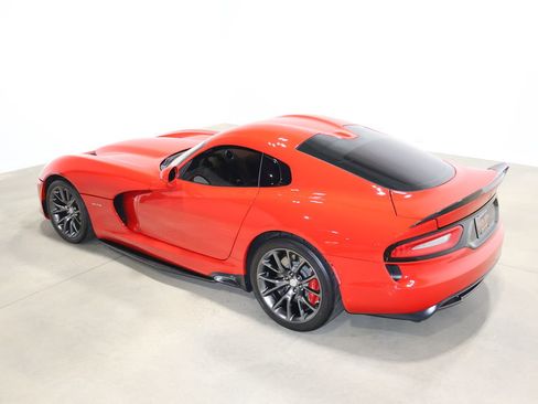 Used 2013 SRT Viper GTS w/ GTS Laguna Interior Pkg image 8