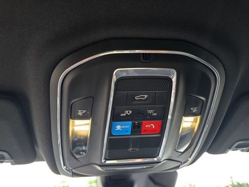 Used 2023 Jeep Grand Cherokee L Laredo AWD/4WD image 18