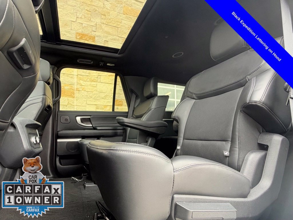 Used 2026 Ford Expedition Platinum w/ Stealth Performance Package AWD/4WD image 21