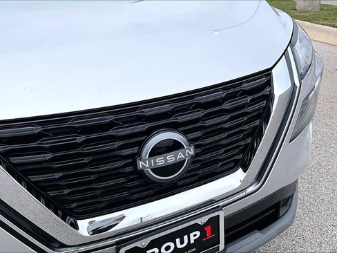 Used 2022 Nissan Rogue SV image 27
