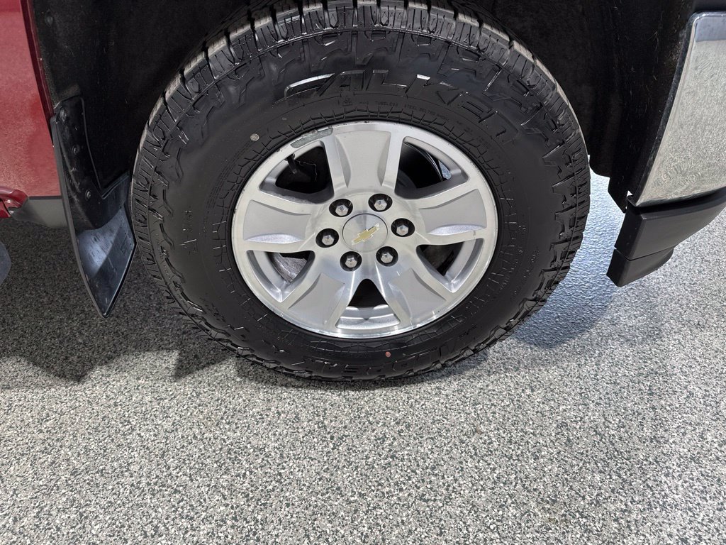 Used 2018 Chevrolet Silverado 1500 LT w/ All Star Edition AWD/4WD image 22