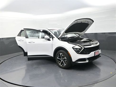Used 2023 Kia Sportage EX image 35
