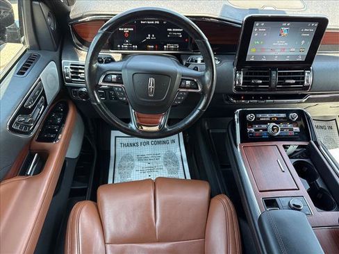 Used 2021 Lincoln Navigator L Reserve AWD/4WD image 6