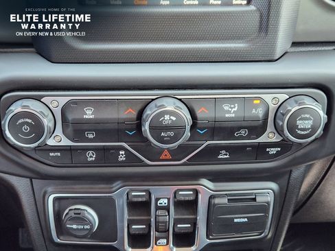 Used 2021 Jeep Wrangler Unlimited Sport AWD/4WD image 18
