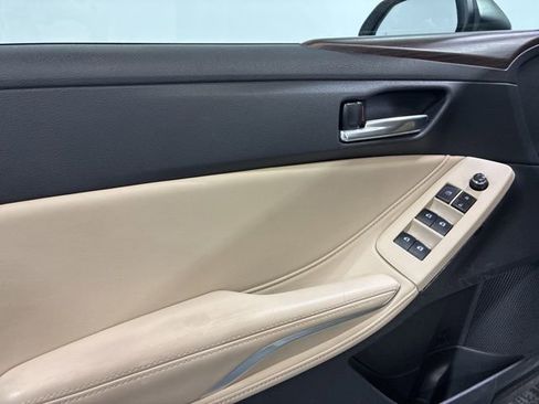 Used 2020 Toyota Avalon XLE image 14