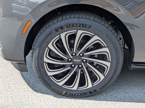 New 2026 Lincoln Navigator L Black Label AWD/4WD image 5