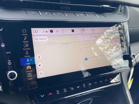 New 2026 Jeep Grand Cherokee Limited w/ Luxury Tech Group II RWD image 20