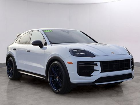 Certified 2024 Porsche Cayenne Turbo GT image 11
