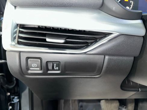 Used 2019 Cadillac XT4 Premium Luxury image 17