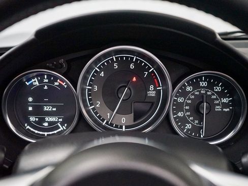 Used 2019 MAZDA MX-5 Miata Grand Touring image 36