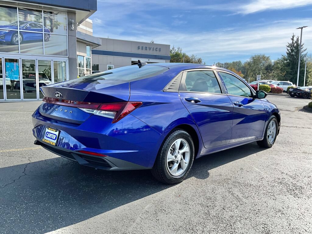 Used 2023 Hyundai Elantra SE w/ Preferred Accessory Package FWD image 7