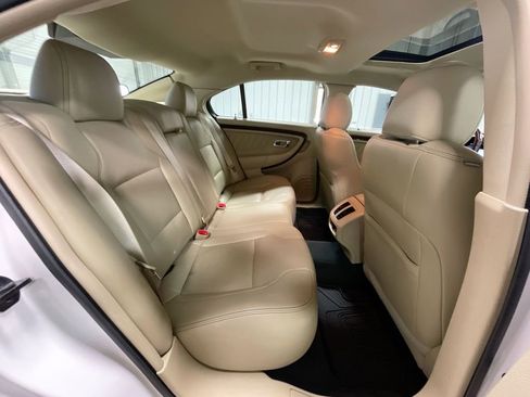 Used 2017 Ford Taurus Limited image 27