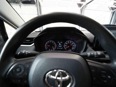 Used 2019 Toyota RAV4 LE w/ All Weather Liner Package AWD/4WD image 15