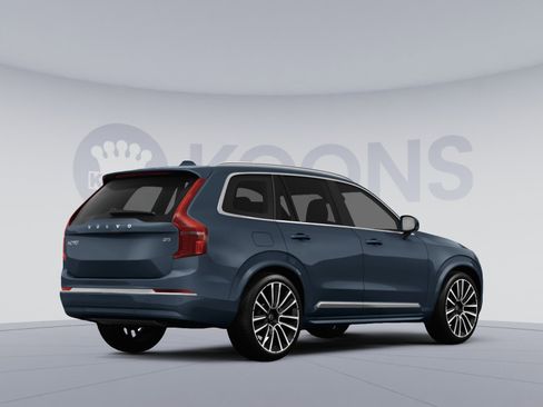 Used 2025 Volvo XC90 B5 Plus AWD/4WD image 4