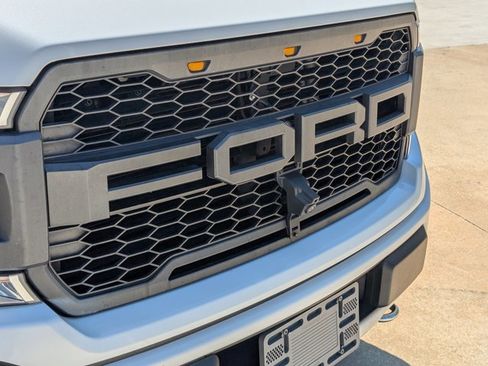 Used 2020 Ford F150 Platinum w/ Equipment Group 701A Luxury image 5