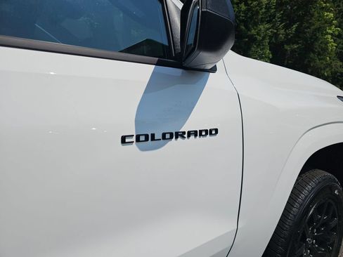 New 2026 Chevrolet Colorado W/T w/ WT Custom Package AWD/4WD image 11