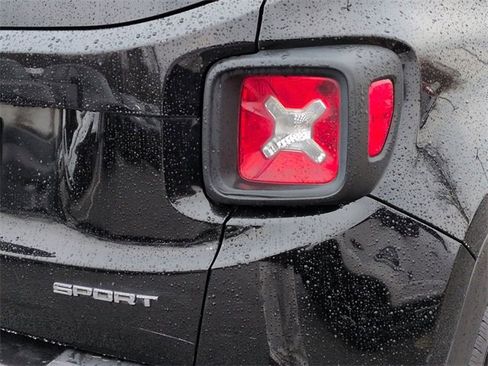 Certified 2016 Jeep Renegade Sport w/ Power & Air Group image 12