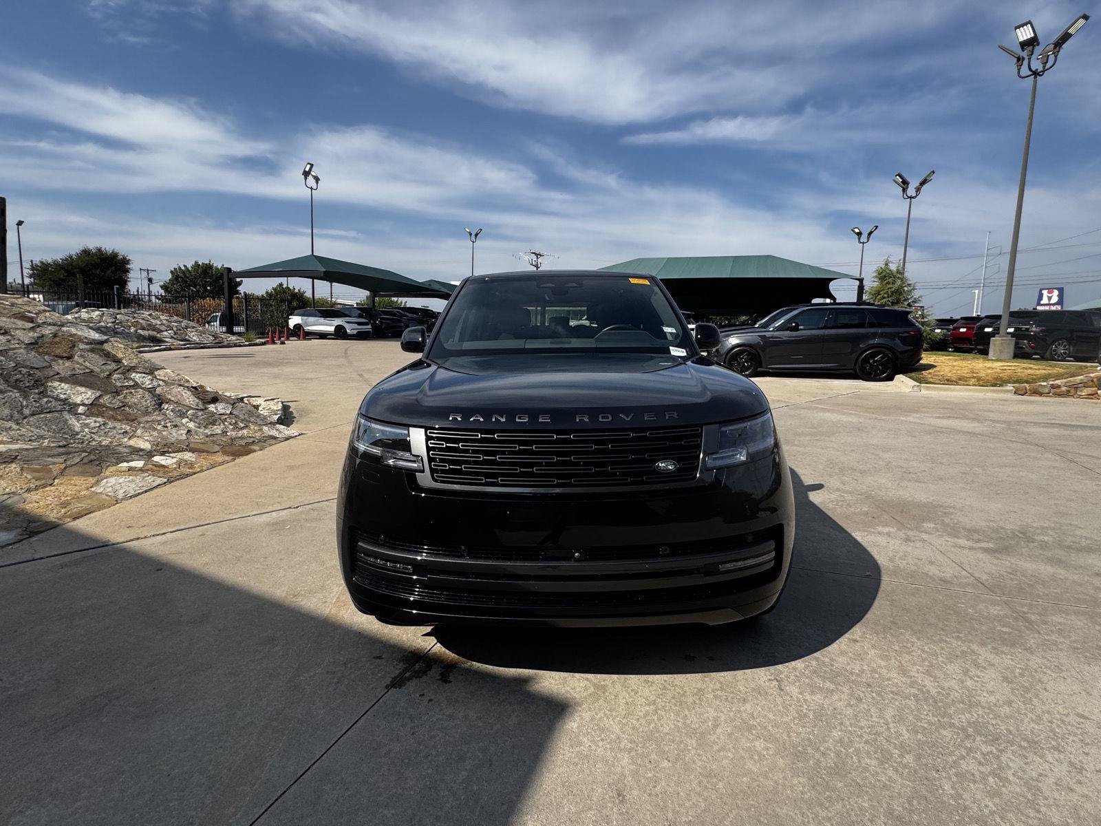 Certified 2025 Land Rover Range Rover SE AWD/4WD image 14