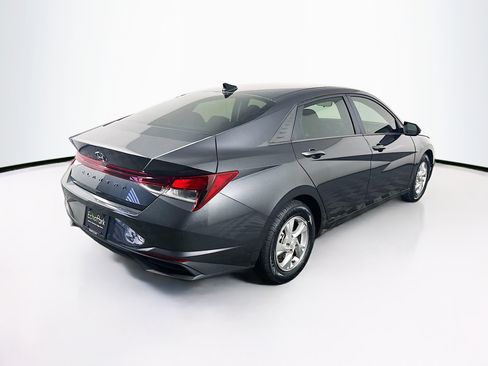 Used 2022 Hyundai Elantra SE w/ Cargo Package image 9