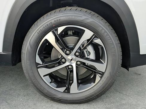 New 2026 Chevrolet Trax RS FWD image 6