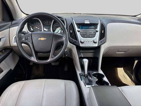 Used 2011 Chevrolet Equinox LS FWD image 12