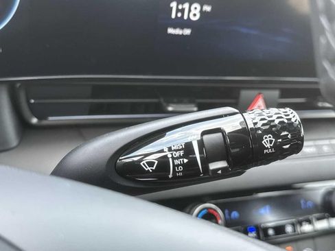 New 2025 Hyundai Elantra SEL FWD image 21