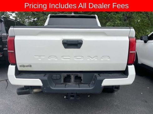 Used 2024 Toyota Tacoma SR5 AWD/4WD image 7
