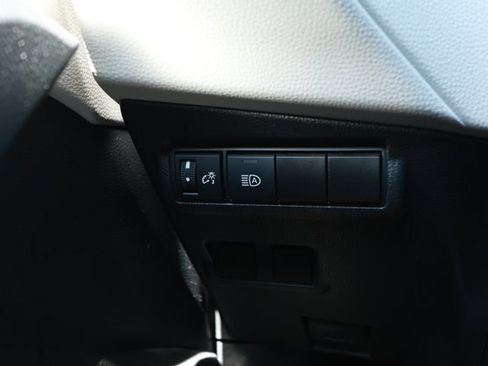 Used 2024 Toyota Corolla Cross L AWD/4WD image 15