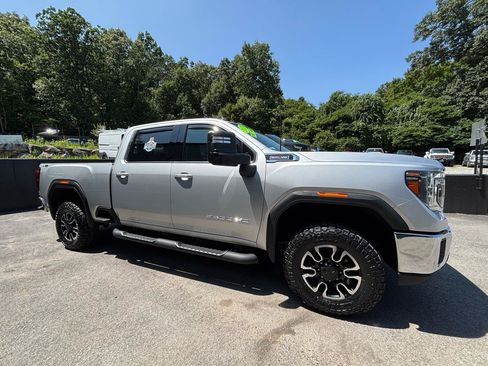 Used 2020 GMC Sierra 2500 SLE w/ SLE Value Package; AWD/4WD image 13
