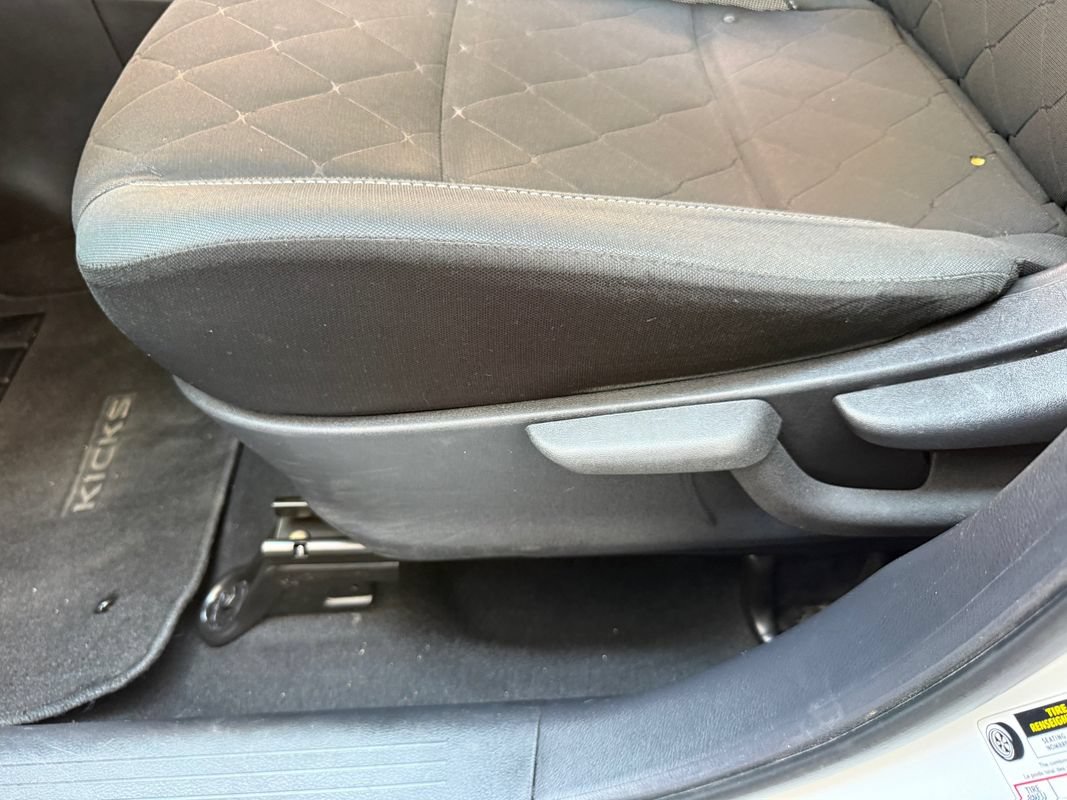 Used 2020 Nissan Kicks S FWD image 23