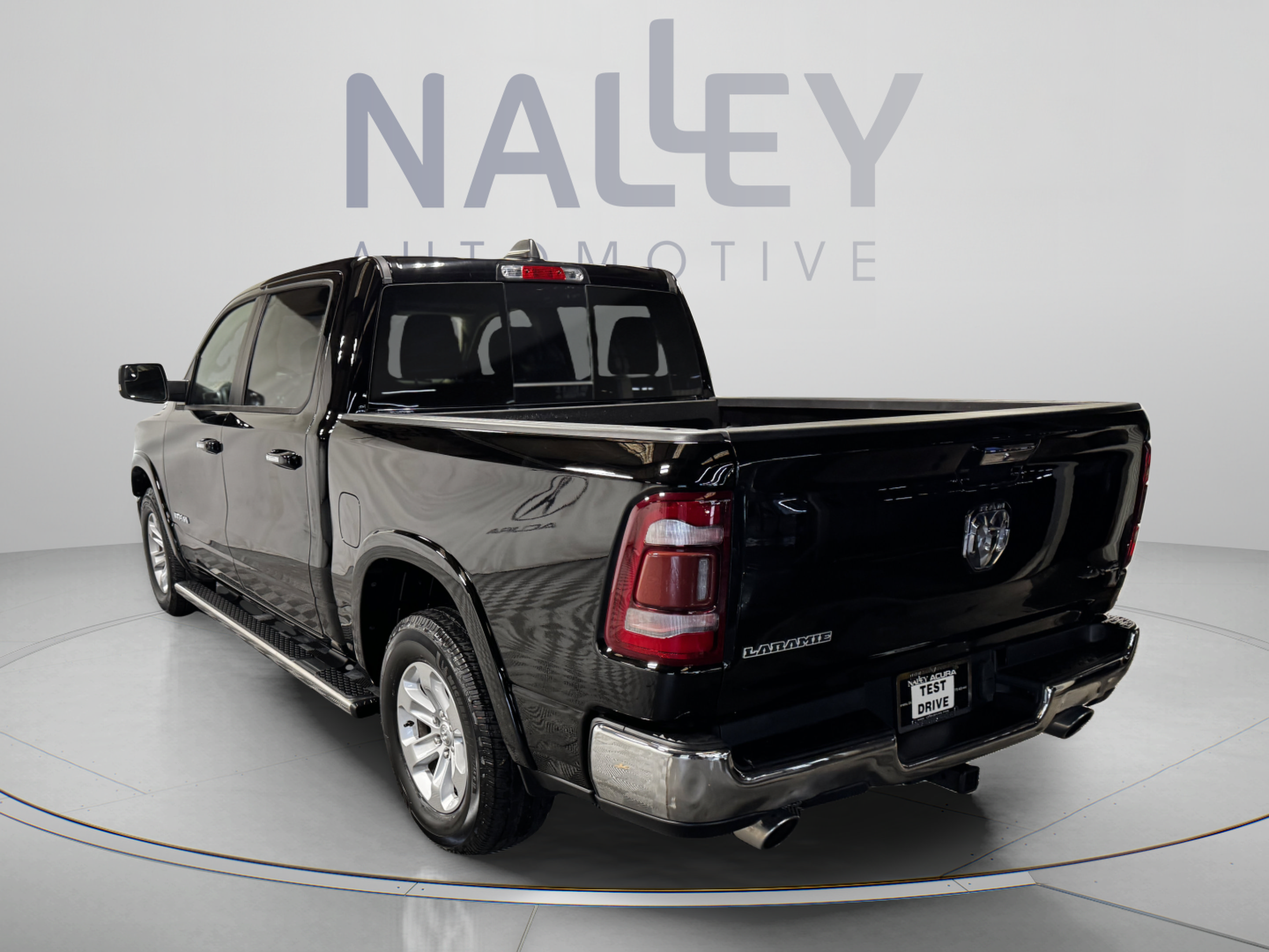Used 2019 RAM 1500 Laramie w/ Bed Utility Group AWD/4WD image 3