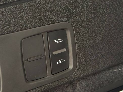 Used 2018 Audi SQ5 Prestige AWD/4WD image 38
