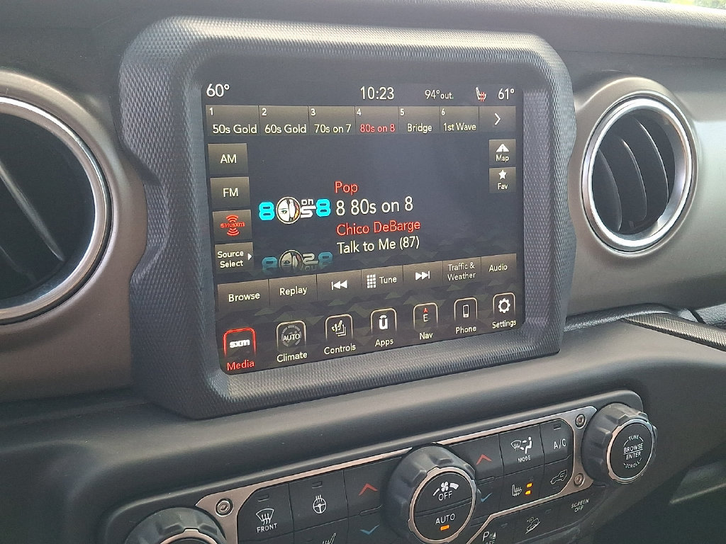 Used 2021 Jeep Wrangler Unlimited Rubicon AWD/4WD image 3
