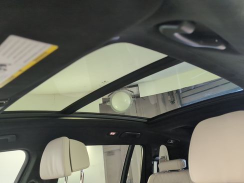 New 2026 BMW X7 M60i image 12