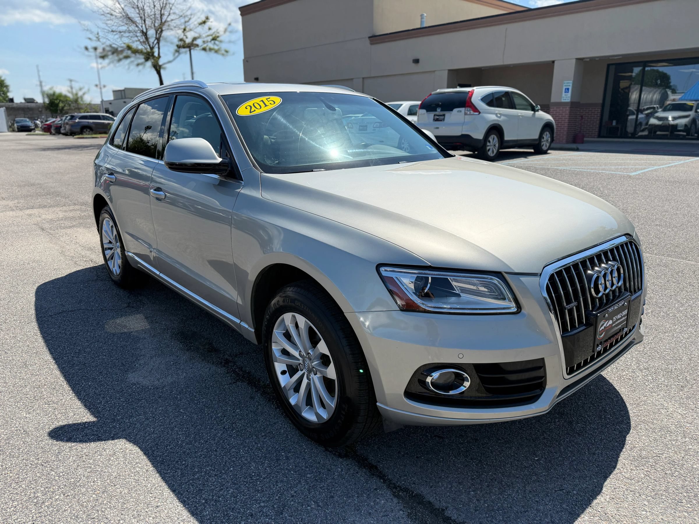 Used 2015 Audi Q5 2.0T Premium Plus w/ Technology Package AWD/4WD image 6