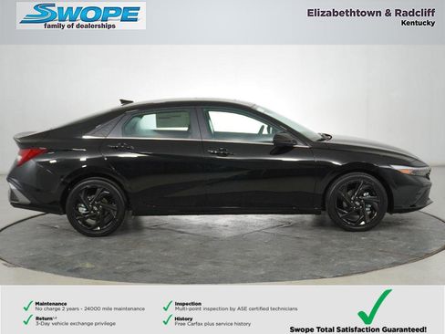 New 2026 Hyundai Elantra SEL Sport Premium image 2