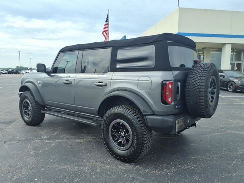 Used 2022 Ford Bronco Outer Banks w/ Sasquatch Package AWD/4WD image 3
