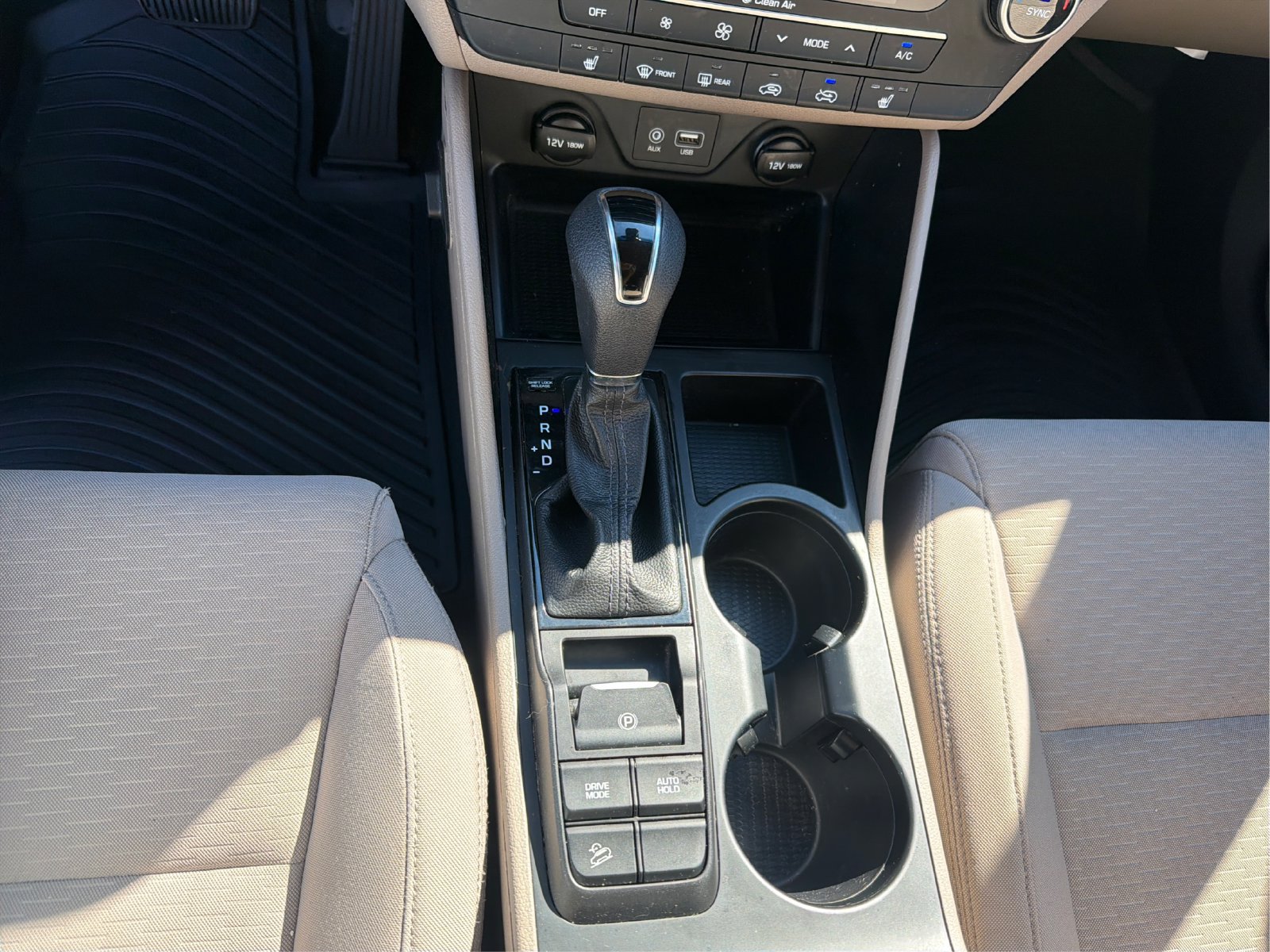 Used 2020 Hyundai Tucson SEL w/ Winter Weather Package AWD/4WD image 15