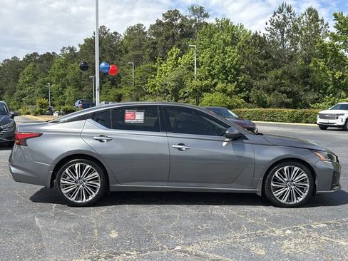 Certified 2023 Nissan Altima 2.5 SL FWD image 28