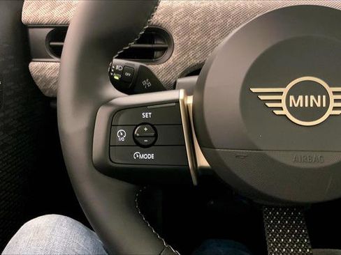 Certified 2025 MINI Cooper S image 18