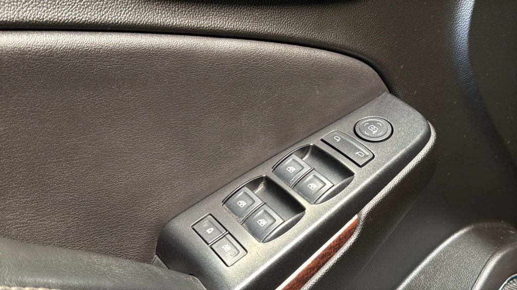 Used 2020 GMC Yukon SLE AWD/4WD image 21