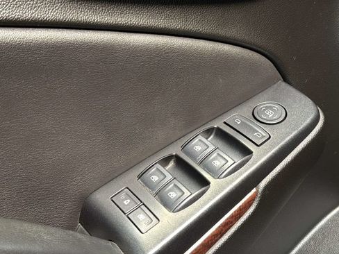 Used 2020 GMC Yukon SLE AWD/4WD image 21