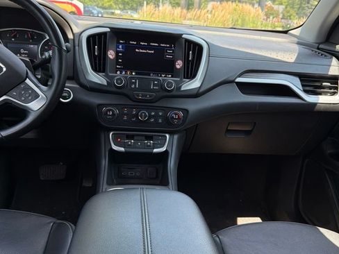 Used 2024 GMC Terrain SLT AWD/4WD image 16