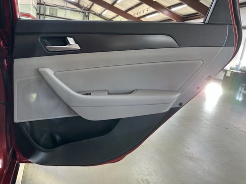 Used 2017 Hyundai Sonata Sport image 14