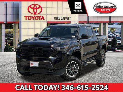 Certified 2025 Toyota Tacoma TRD Sport AWD/4WD image 1