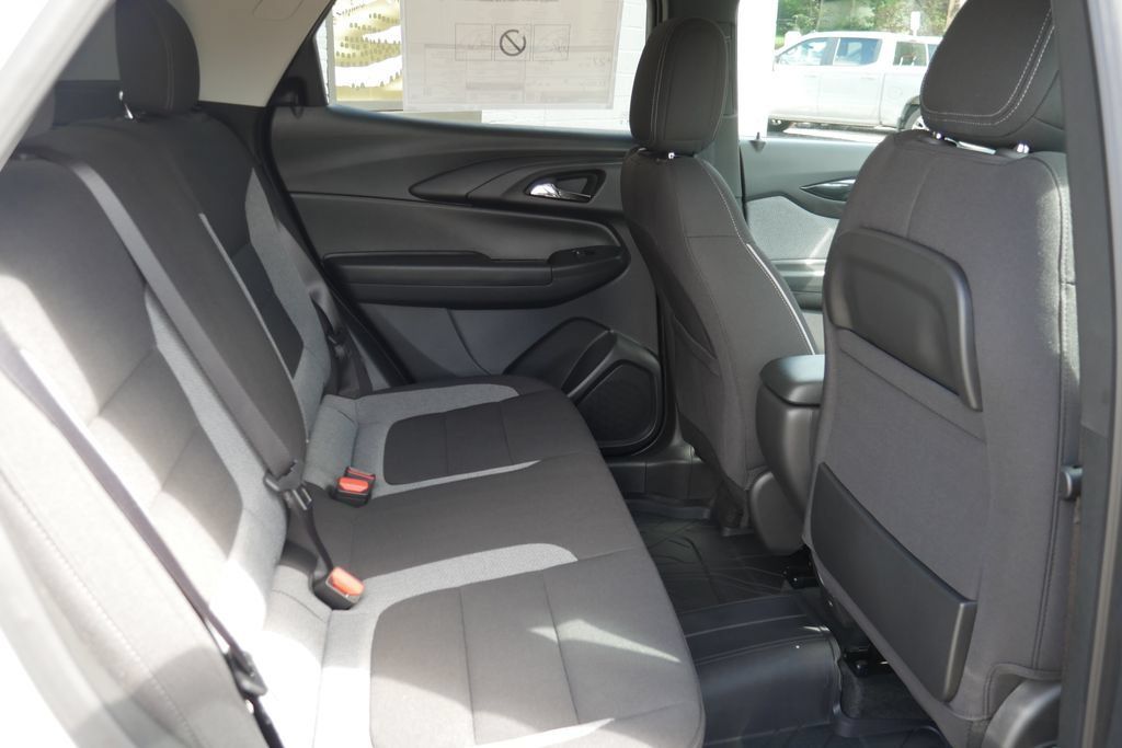 New 2026 Chevrolet TrailBlazer LS AWD/4WD image 12