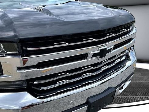 Used 2019 Chevrolet Silverado 1500 LTZ w/ LTZ Premium Package AWD/4WD image 32