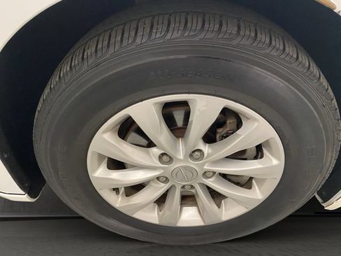 Used 2017 Chrysler Pacifica Touring-L FWD image 37